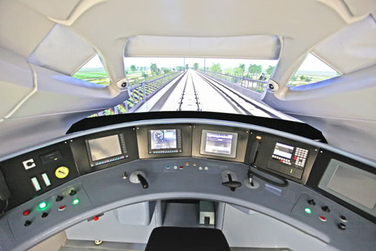 京张高铁首次应用，自动驾驶高铁到底有何价值？