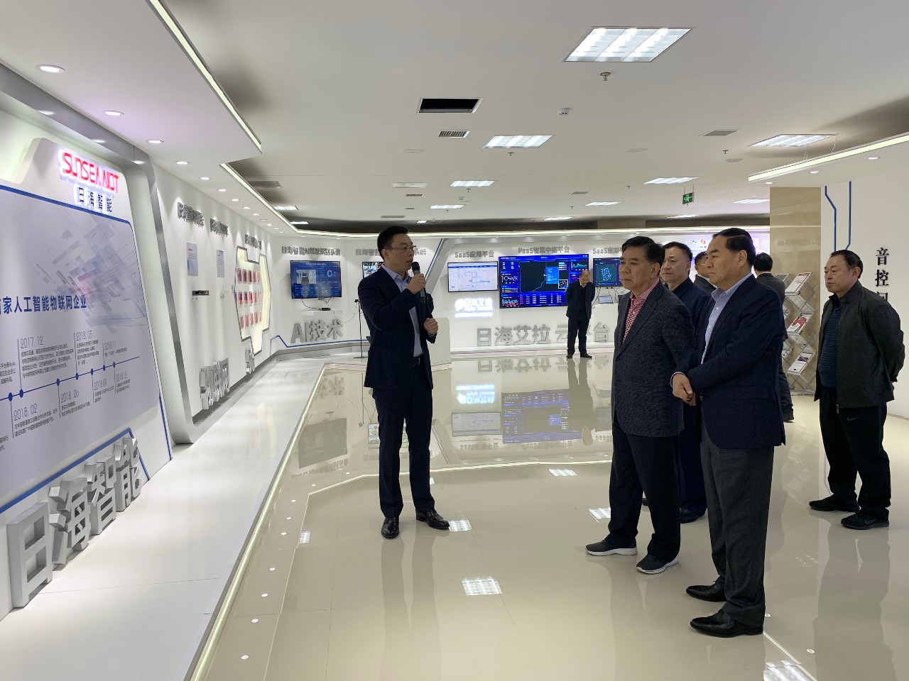 深入 潍坊ai物联网产业园 潍坊高新花园智慧社区项目 参观交流