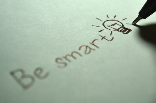 smart_be_smart_clever_mindset_bulb_light_bright_write-736149.jpg