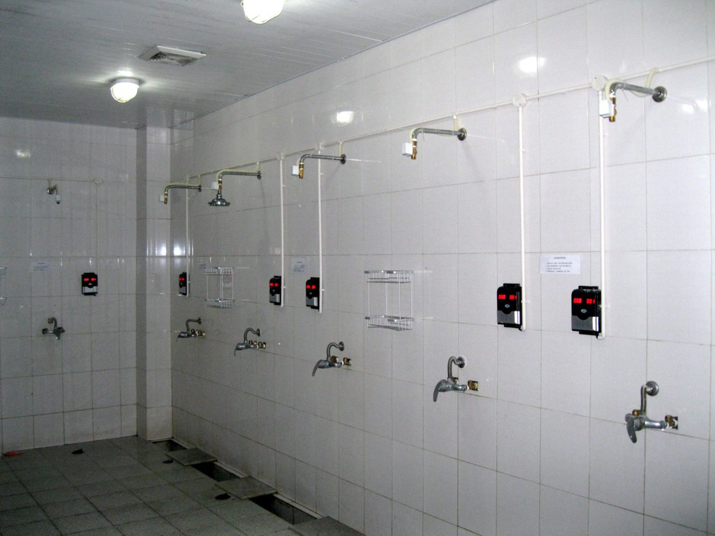 淋浴水控机 员工淋浴刷卡机 插卡洗澡计费系统