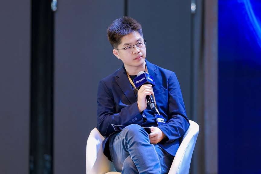 人形機(jī)器人落地干貨硬核輸出，首屆具身智能峰會，燃爆了！